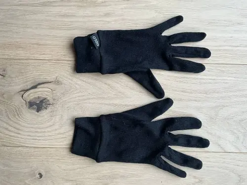 Bild 1 von Angebot 'Odlo Unterziehhandschuhe Ski'