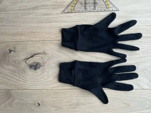 Bild 2 von Angebot 'Odlo Unterziehhandschuhe Ski'
