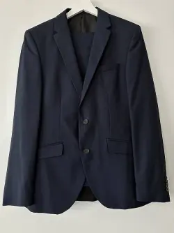 Bild von Angebot 'Anzug dunkelblau / Grösse 48'