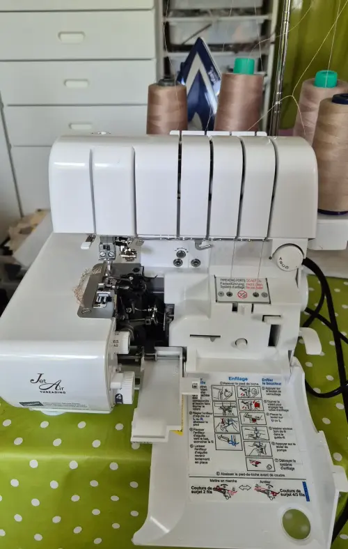 Bild 2 von Angebot 'Babylock Victory Overlock-Näh'