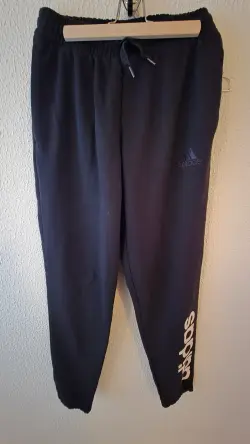 Bild von Angebot 'Adidas Trainingshose'
