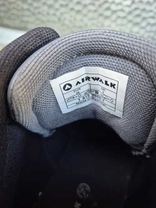 Bild 2 von Angebot 'Hoher Kinder-Sneaker'