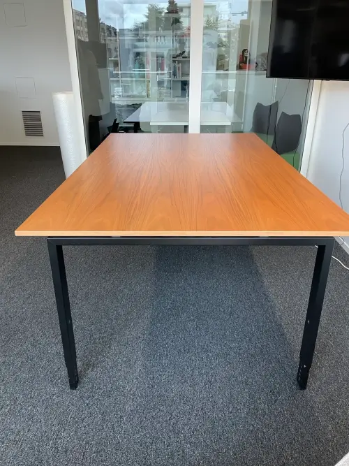 Bild 1 von Angebot 'Konferenz-/Bürotisch'