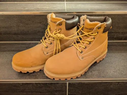 Image 1 de offre 'Chaussures Landrover taille...'