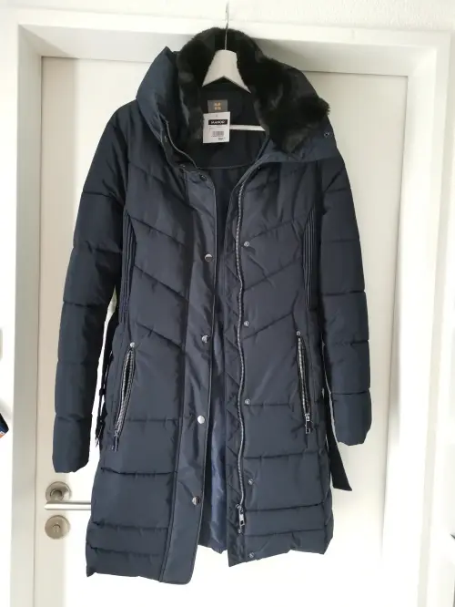Bild 1 von Angebot 'NEUER Wintermantel Grösse S'